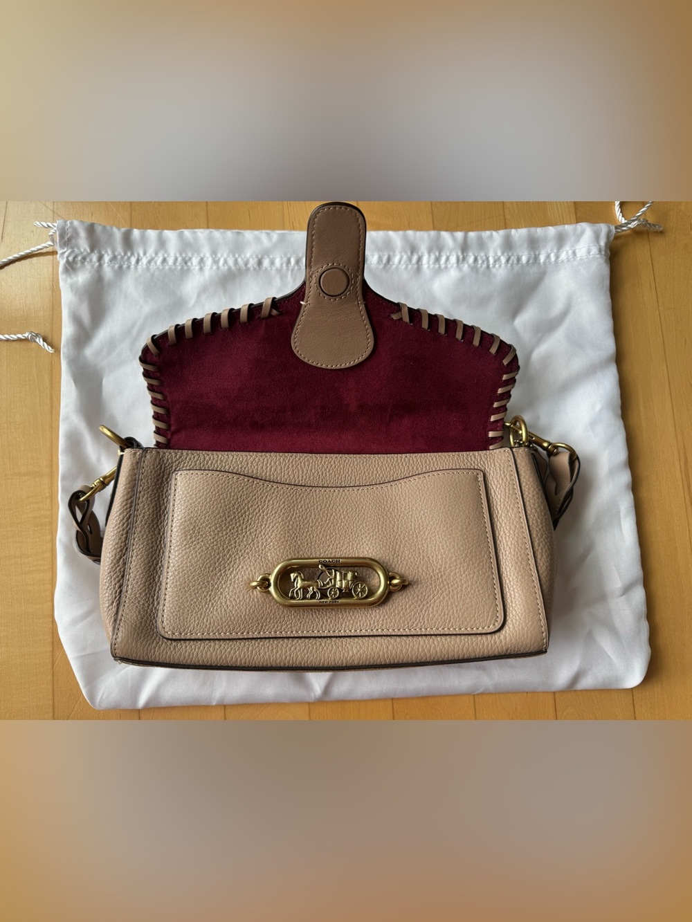 Coach Jade Shoulder Bag. - Picture 5 of 6